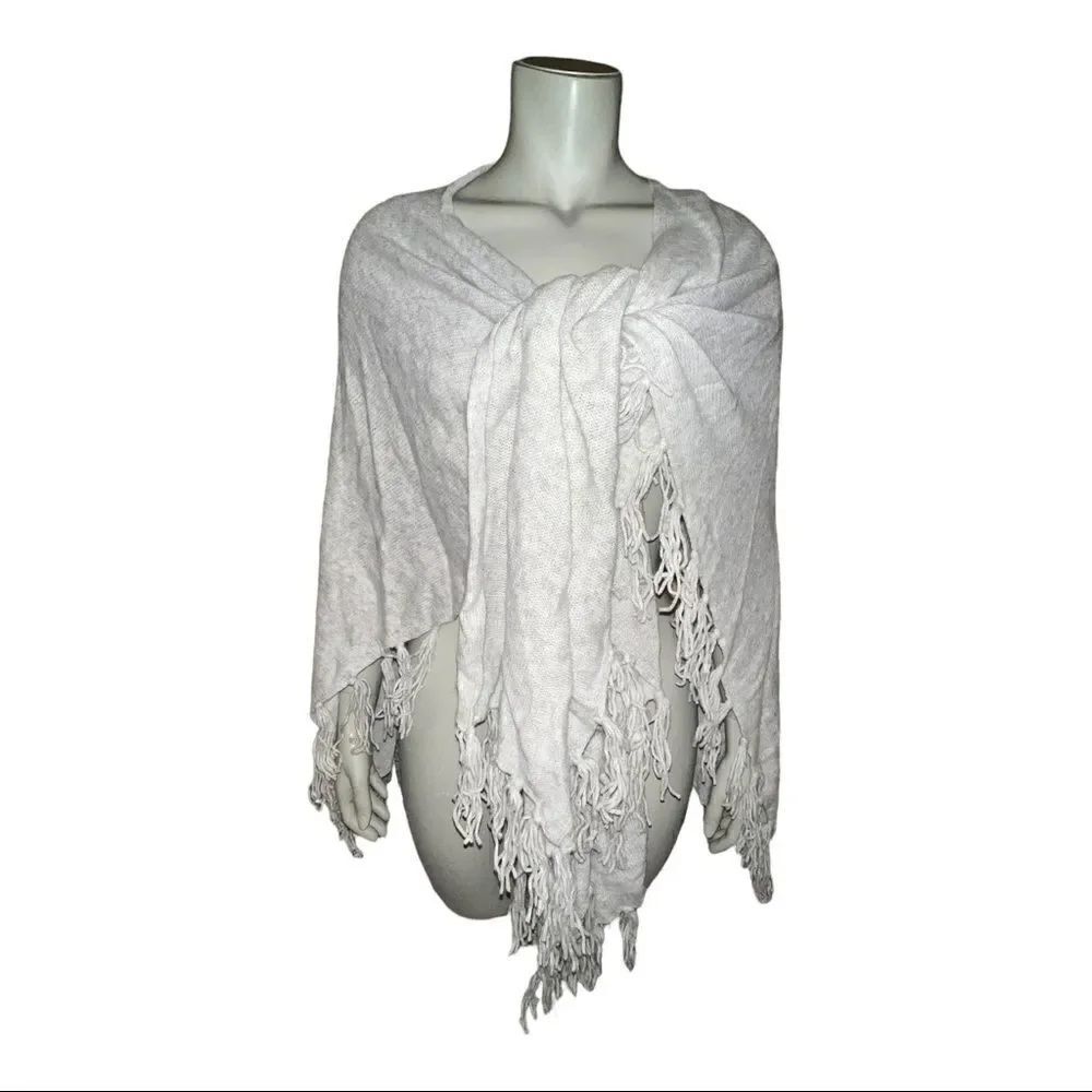 Sole Society Women's Light Gray Fringe Shawl Wool Blend One Size NWOT
